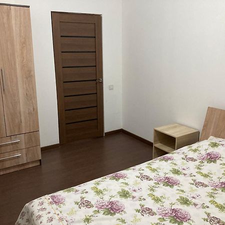 46,2 Karmysova Street Serviced Apartments Almaty Exterior photo